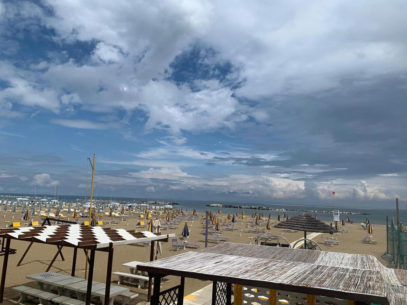 Hotel Acquamarina Viserba Rimini Zewnętrze zdjęcie
